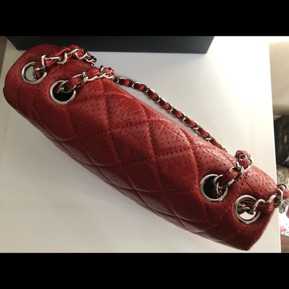 CHANEL RED 2.55 TIMELESS DOUBLE SILVER CHAIN BAG perforated leather - Picture 9 of 12
